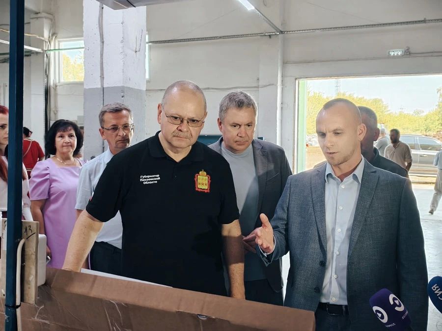 После Иссинского района губернатор Олег Мельниченко продолжил работу в Лунинском После Иссинского района губернатор Олег Мельниченко продолжил работу в Лунинском