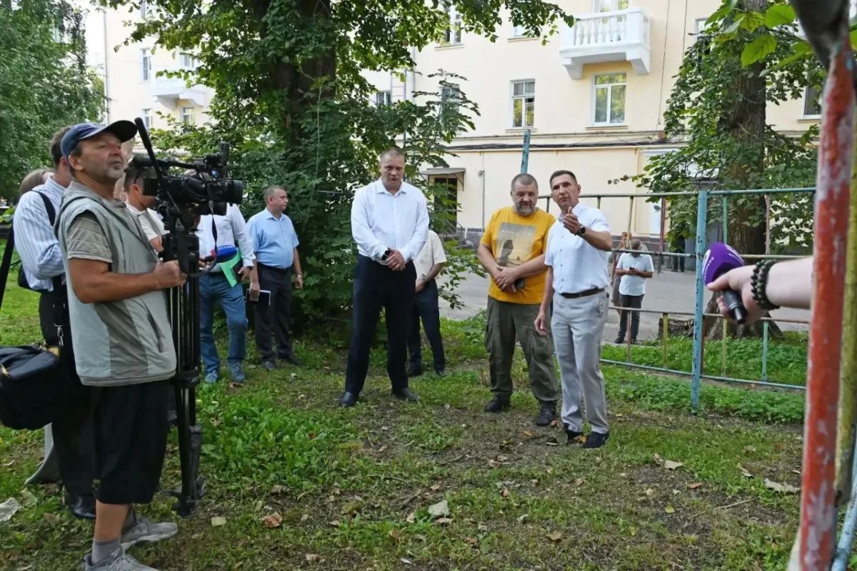 Вчера во время прямого эфира в ЦУРе Пензенской области поступило много вопросов от жителей, большая часть из них касалась благоустройства Вчера во время прямого эфира в ЦУРе Пензенской области поступило много вопросов от жителей, большая часть из них касалась благоустройства