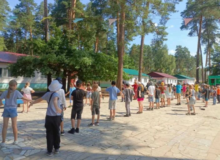 Полицейские УМВД России по городу Пензе присоединились к Всероссийской акции «Зарядка со стражем порядка» Полицейские УМВД России по городу Пензе присоединились к Всероссийской акции «Зарядка со стражем порядка»