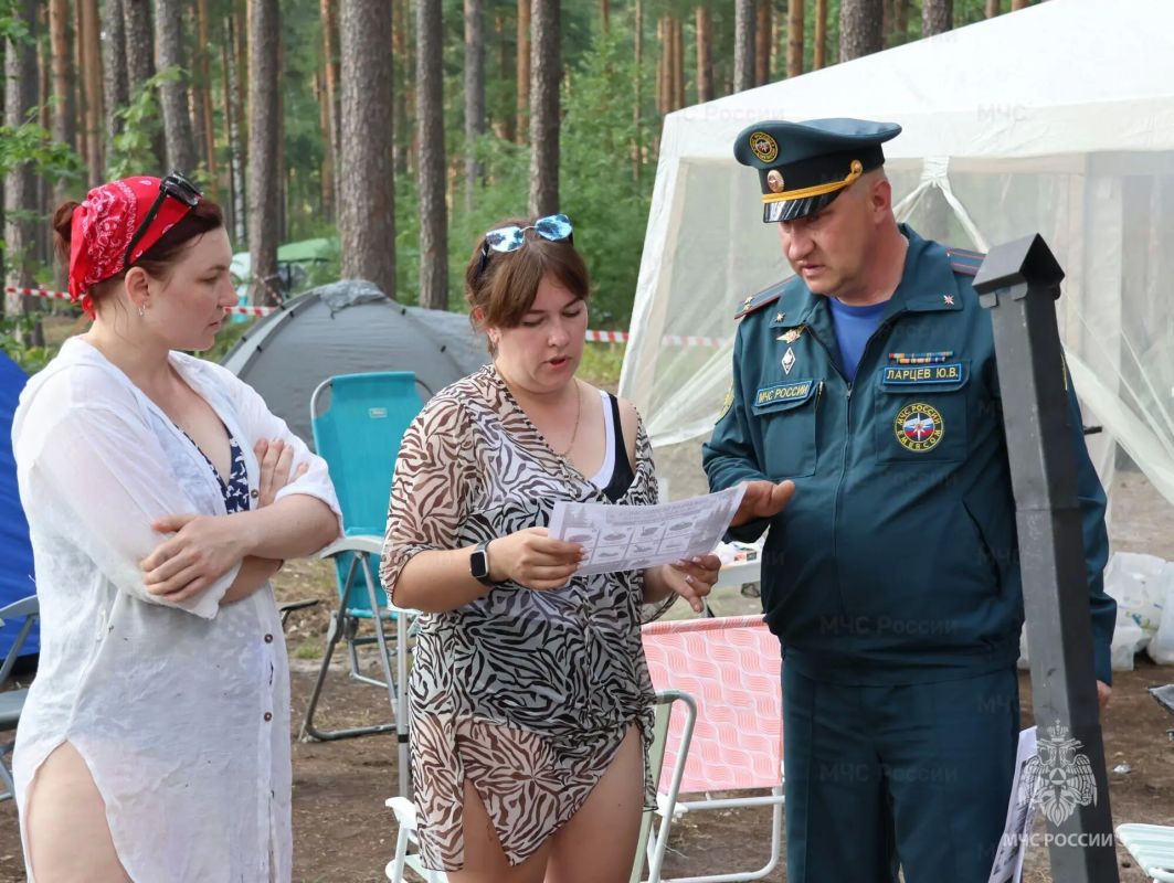 Безопасность на природе. Пренебрежение правилами пожарной безопасности со стороны отдыхающих, в том числе, халатное отношение при разведении костров, – одна из частных причин возникновения возгораний Безопасность на природе. Пренебрежение правилами пожарной безопасности со стороны отдыхающих, в том числе, халатное отношение при разведении костров, – одна из частных причин возникновения возгораний