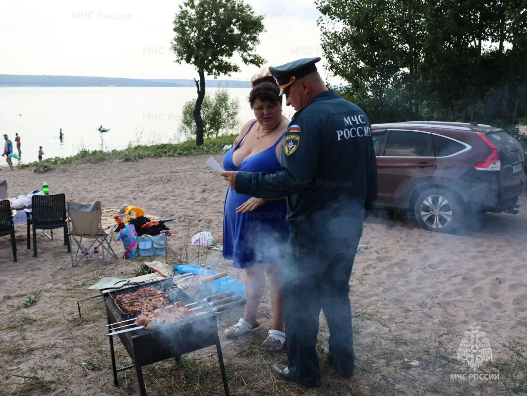 Безопасность на природе. Пренебрежение правилами пожарной безопасности со стороны отдыхающих, в том числе, халатное отношение при разведении костров, – одна из частных причин возникновения возгораний Безопасность на природе. Пренебрежение правилами пожарной безопасности со стороны отдыхающих, в том числе, халатное отношение при разведении костров, – одна из частных причин возникновения возгораний