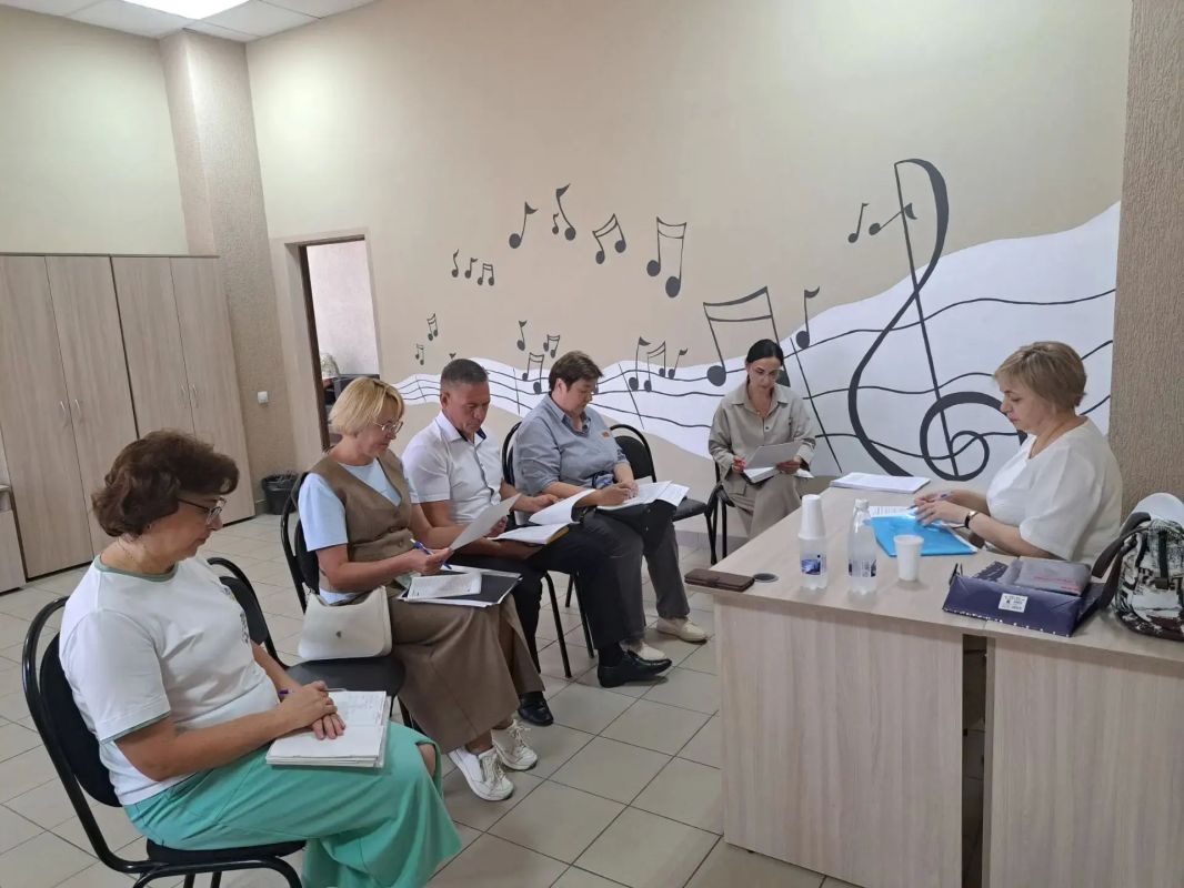 Сегодня, 11 августа, заместитель председателя Избирательной комиссии Пензенской области Алексей Климухин провёл заключительный выездной семинар для членов ТИК Сердобского, Бековского, Белинского, Колышлейского и Тамалинского... Сегодня, 11 августа, заместитель председателя Избирательной комиссии Пензенской области Алексей Климухин провёл заключительный выездной семинар для членов ТИК Сердобского, Бековского, Белинского, Колышлейского и Тамалинского...