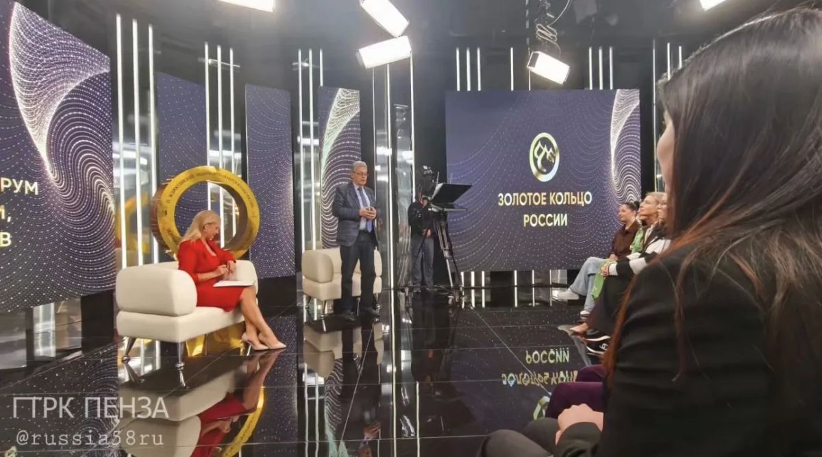 Сегодня в Ярославле стартовал 9-й Всероссийский медиафорум телепрограмм, видеофильмов и роликов «Золотое кольцо России» Сегодня в Ярославле стартовал 9-й Всероссийский медиафорум телепрограмм, видеофильмов и роликов «Золотое кольцо России»