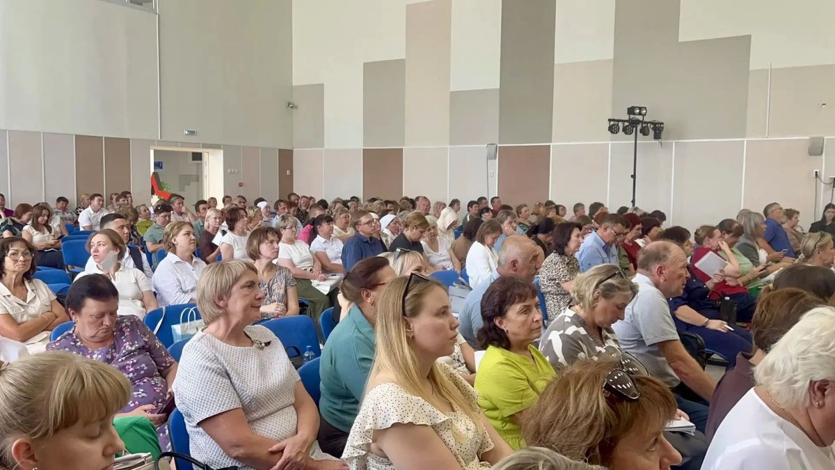 В средней общеобразовательной школе № 66 города Пензы имени А.В. Стукалова состоялась работа первой площадки традиционного областного августовского педагогического форума «Формирование единого образовательного пространства В средней общеобразовательной школе № 66 города Пензы имени А.В. Стукалова состоялась работа первой площадки традиционного областного августовского педагогического форума «Формирование единого образовательного пространства