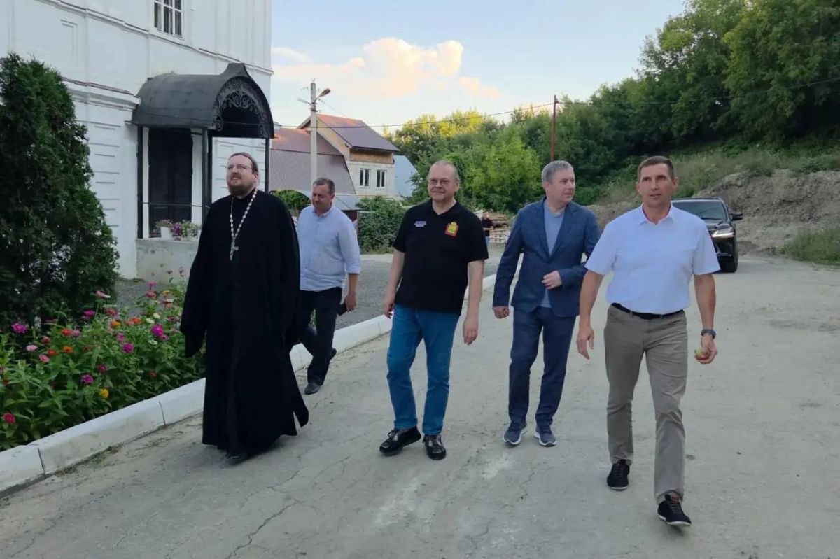 Олег Мельниченко: Сегодня православные отмечают праздник Преображения Господня, по-народному — Яблочный Спас Олег Мельниченко: Сегодня православные отмечают праздник Преображения Господня, по-народному — Яблочный Спас