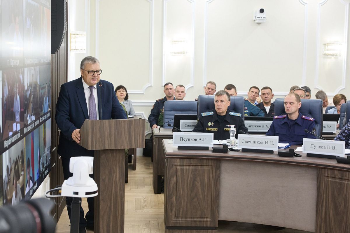 Вадим Супиков принял участие в совместном заседании Антитеррористической комиссии и Оперативного штаба Вадим Супиков принял участие в совместном заседании Антитеррористической комиссии и Оперативного штаба