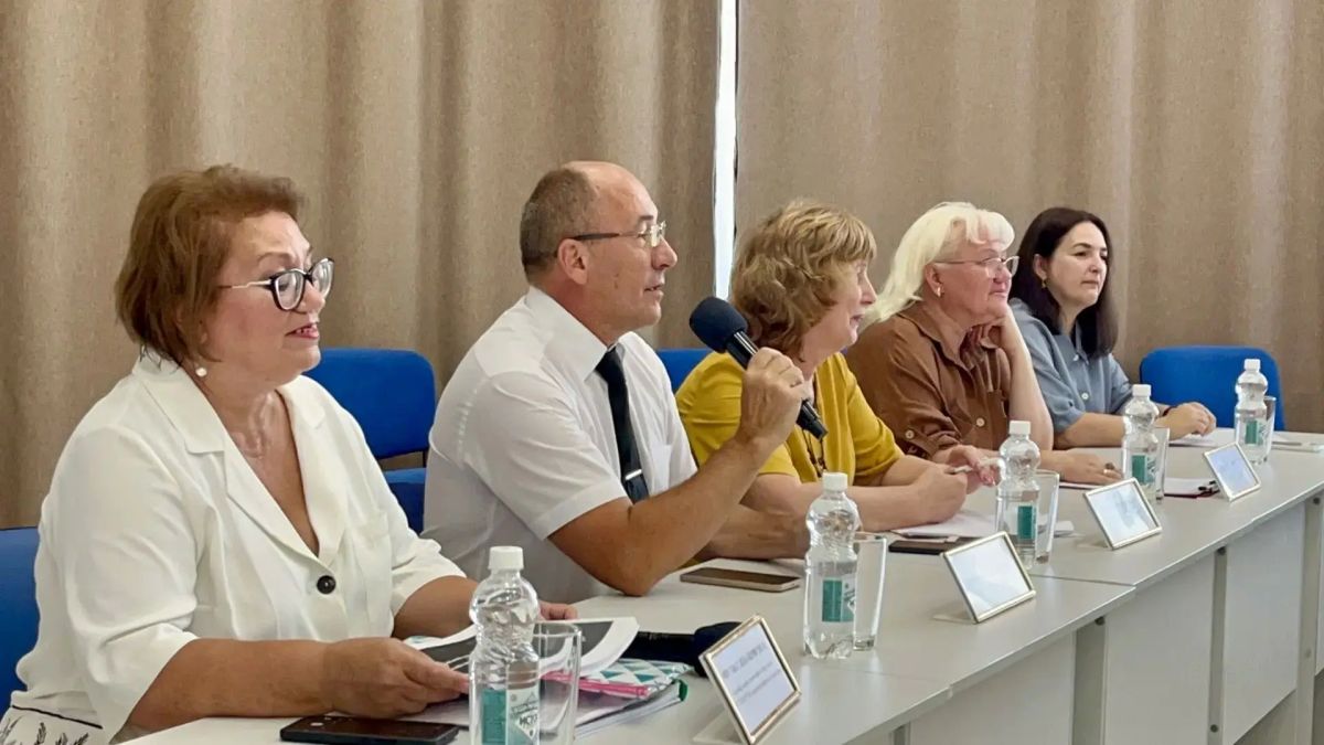 В средней общеобразовательной школе № 66 города Пензы имени А.В. Стукалова состоялась работа первой площадки традиционного областного августовского педагогического форума «Формирование единого образовательного пространства В средней общеобразовательной школе № 66 города Пензы имени А.В. Стукалова состоялась работа первой площадки традиционного областного августовского педагогического форума «Формирование единого образовательного пространства