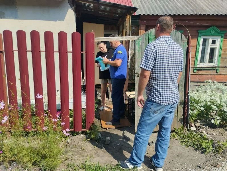 Жителям Октябрьского района напомнили правила пожарной безопасности Жителям Октябрьского района напомнили правила пожарной безопасности