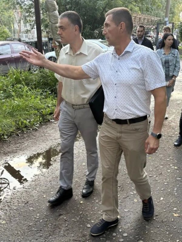 Олег Денисов: Рабочую неделю традиционно открываем объездом городских территорий Олег Денисов: Рабочую неделю традиционно открываем объездом городских территорий