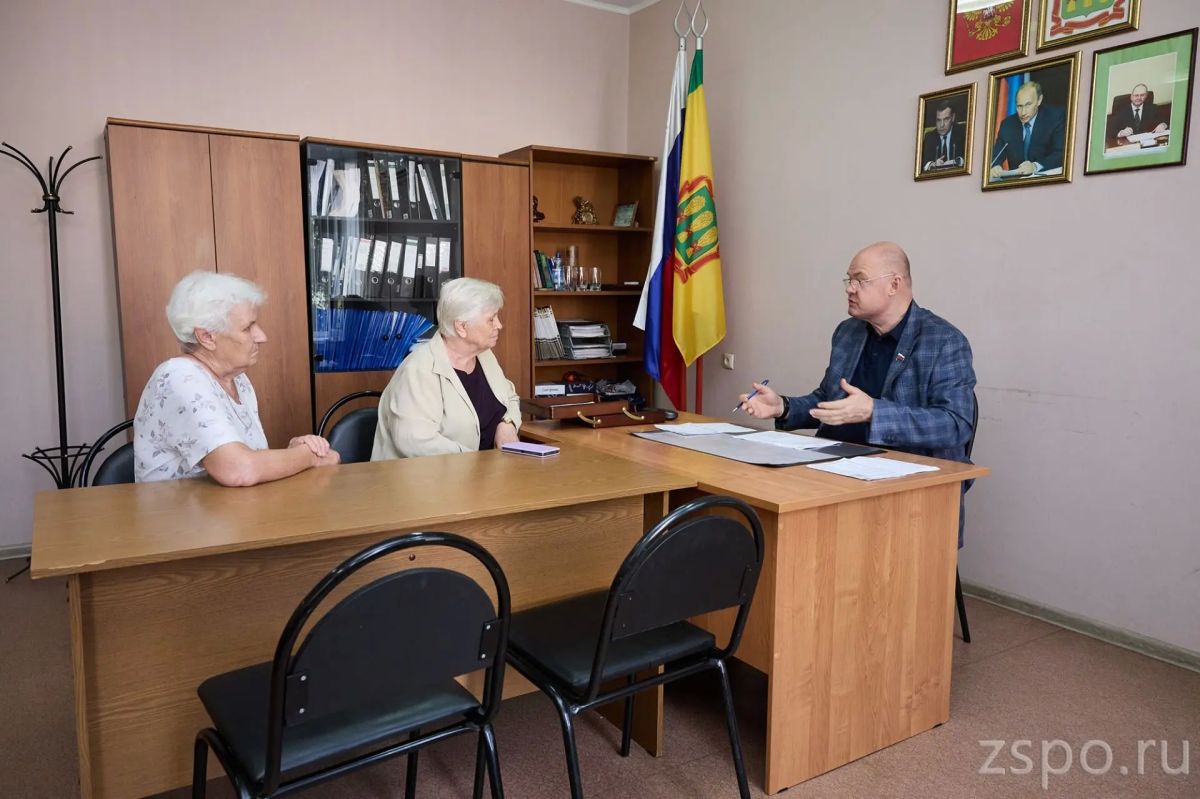 Вадим Супиков провёл приём граждан Вадим Супиков провёл приём граждан