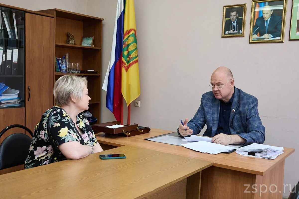 Вадим Супиков провёл приём граждан Вадим Супиков провёл приём граждан