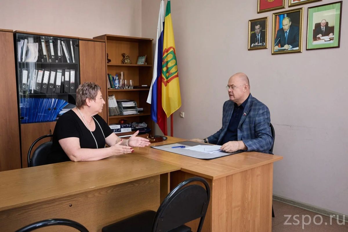 Вадим Супиков провёл приём граждан Вадим Супиков провёл приём граждан