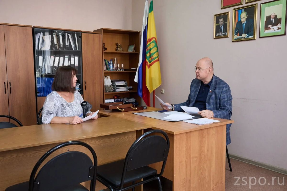 Вадим Супиков провёл приём граждан Вадим Супиков провёл приём граждан