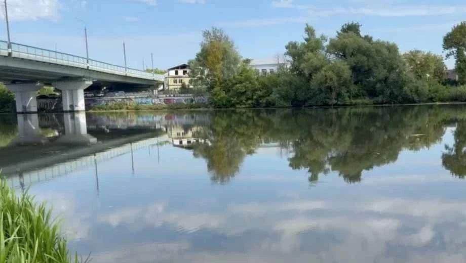 В Суре в центре Пензы обнаружили тело погибшего мужчины, сообщили в областном управлении СКР