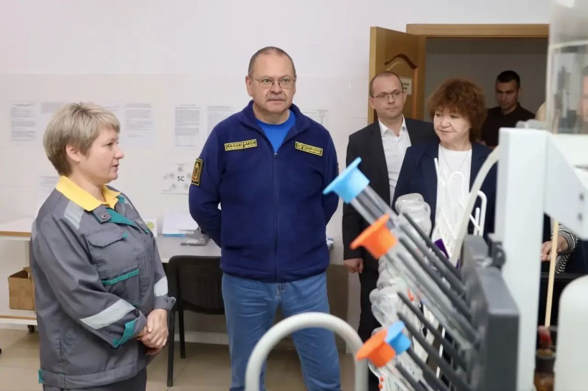 Олег Мельниченко: Также в Никольском районе посетил одно из ведущих промышленных предприятий Пензенской области — завод «Азия-Цемент» Олег Мельниченко: Также в Никольском районе посетил одно из ведущих промышленных предприятий Пензенской области — завод «Азия-Цемент»