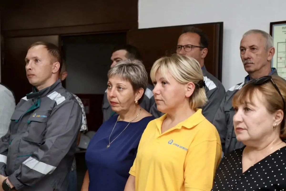 Олег Мельниченко: Также в Никольском районе посетил одно из ведущих промышленных предприятий Пензенской области — завод «Азия-Цемент» Олег Мельниченко: Также в Никольском районе посетил одно из ведущих промышленных предприятий Пензенской области — завод «Азия-Цемент»