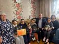 Рустям Агишев вручил детям из многодетной семьи школьные принадлежности