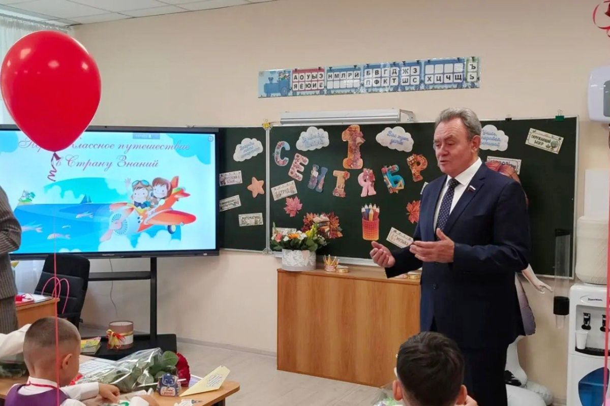 Валерий Лидин напутствовал сердобских школьников Валерий Лидин напутствовал сердобских школьников