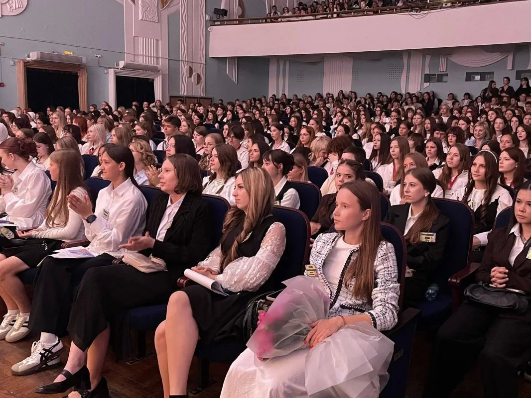 В Пензенском социально-педагогическом колледже 1 сентября прошёл праздник «Учись В Пензенском социально-педагогическом колледже 1 сентября прошёл праздник «Учись