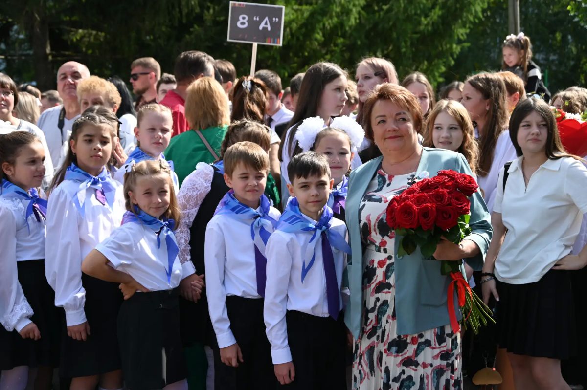 Олег Денисов: В пензенских школах завершились торжественные линейки Олег Денисов: В пензенских школах завершились торжественные линейки