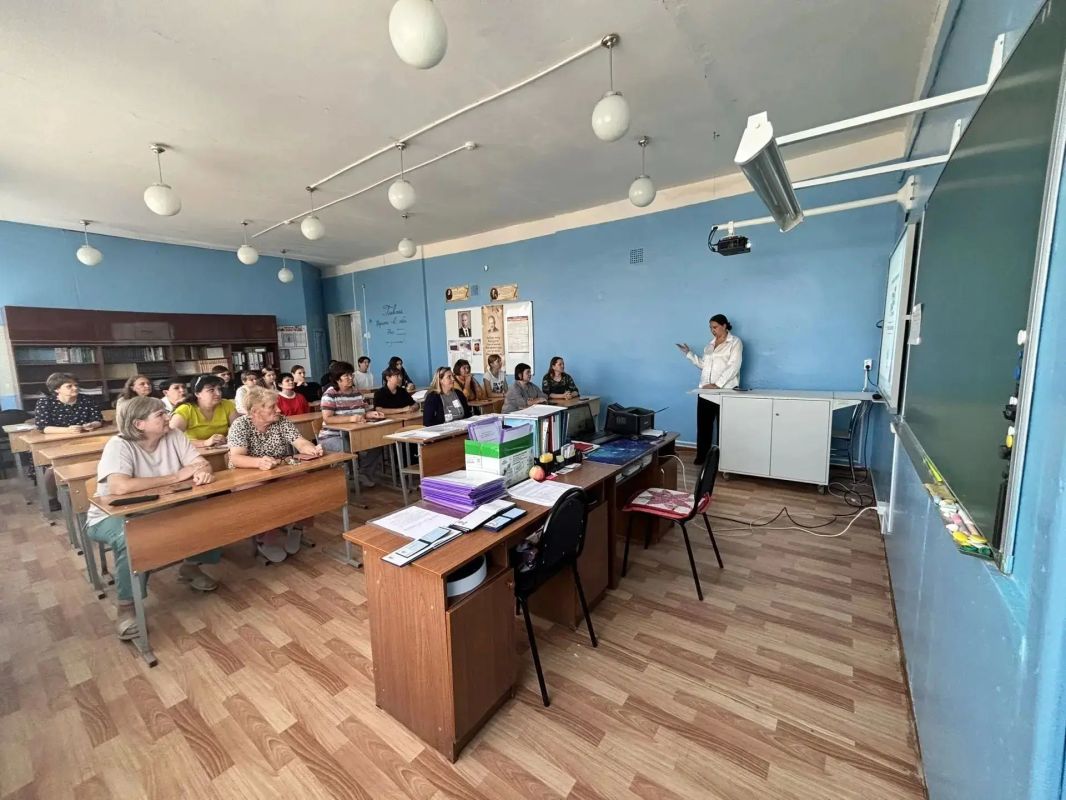 Студенты, преподаватели - и выборы рядом Студенты, преподаватели - и выборы рядом