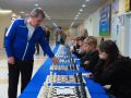 Юные шахматисты сразились с международным гроссмейстером Александром Ивановым