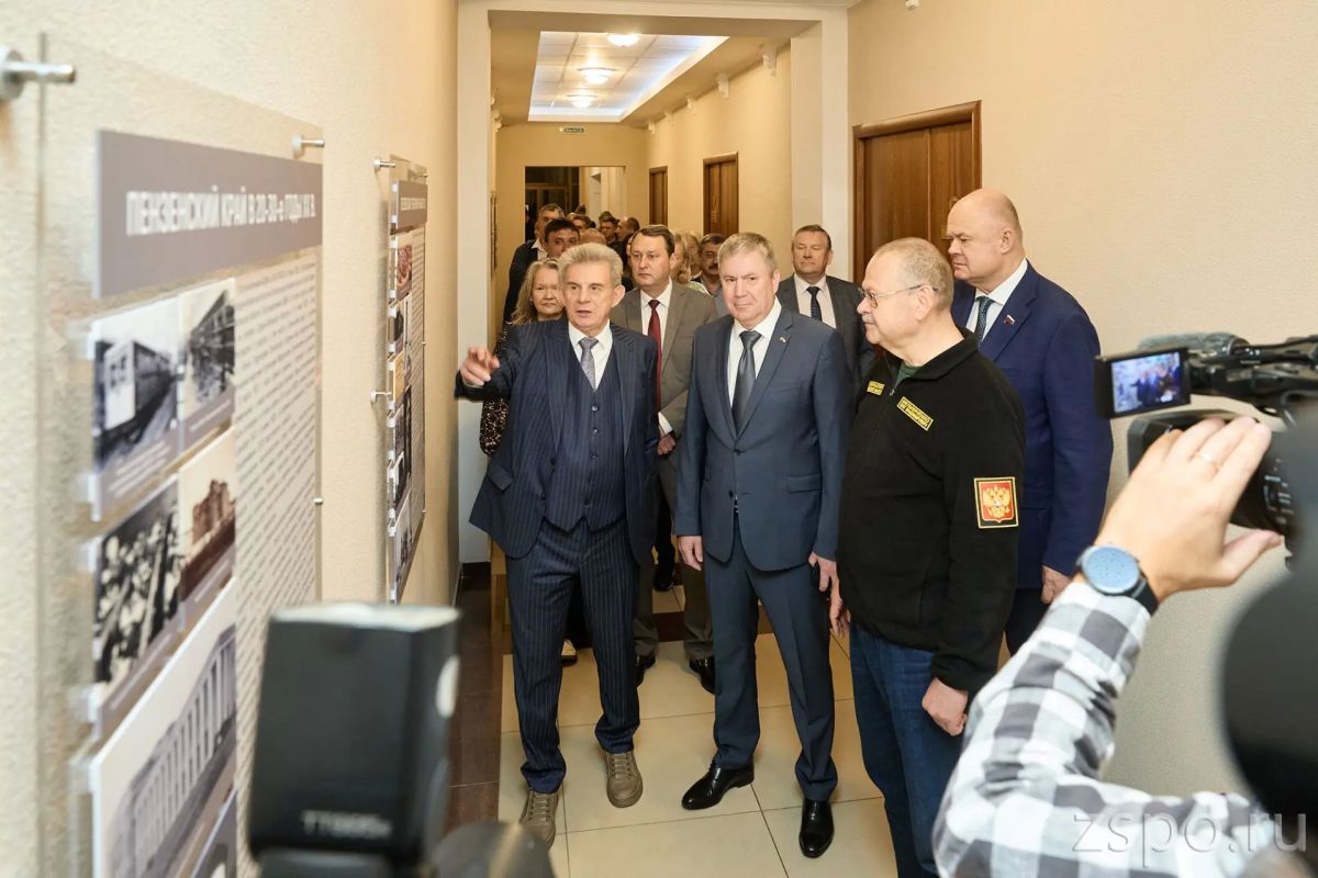 Вадим Супиков прокомментировал открытие выставки и издание новой версии энциклопедии об истории Сурского края Вадим Супиков прокомментировал открытие выставки и издание новой версии энциклопедии об истории Сурского края