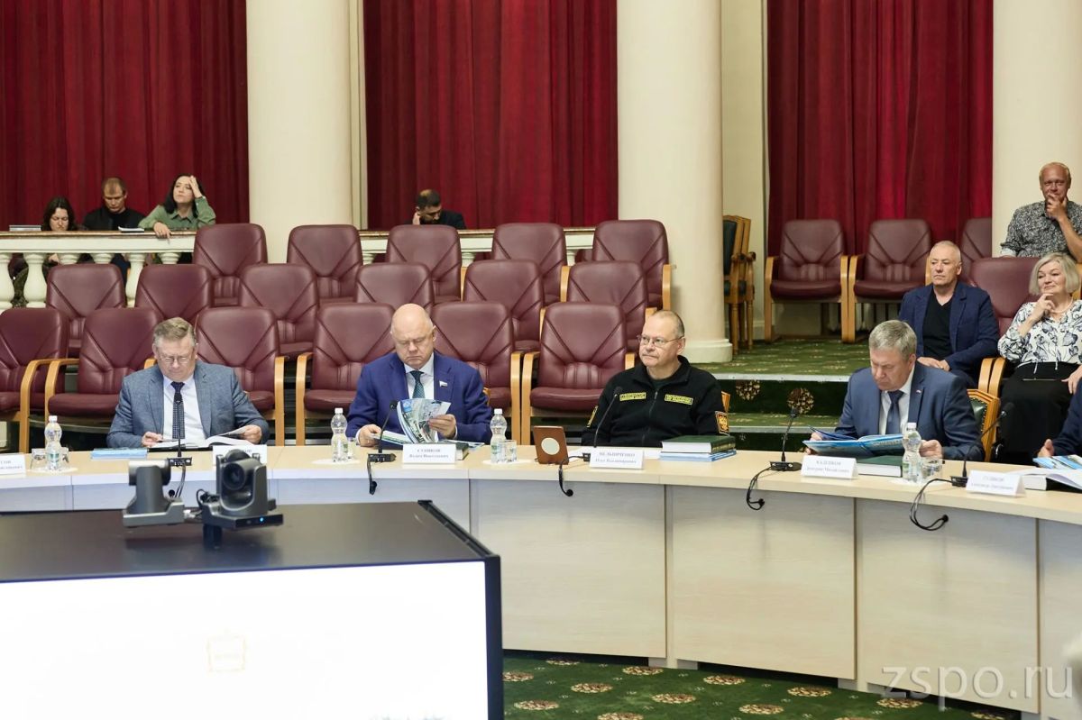 Вадим Супиков прокомментировал открытие выставки и издание новой версии энциклопедии об истории Сурского края Вадим Супиков прокомментировал открытие выставки и издание новой версии энциклопедии об истории Сурского края