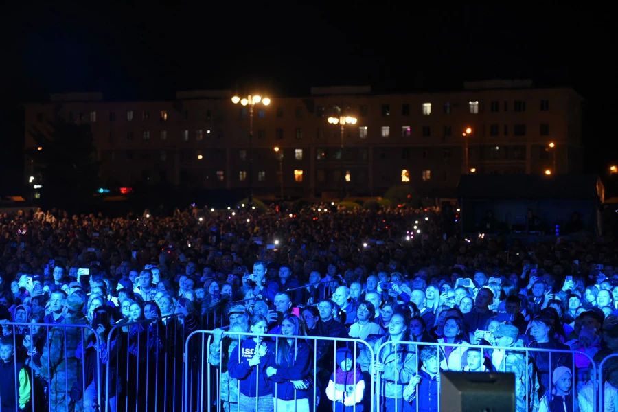 Празднование Дня города в Пензе завершилось концертом «Любэ» и грандиозным салютом Празднование Дня города в Пензе завершилось концертом «Любэ» и грандиозным салютом