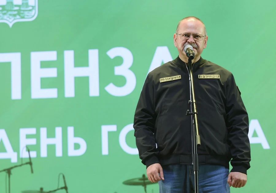 Празднование Дня города в Пензе завершилось концертом «Любэ» и грандиозным салютом Празднование Дня города в Пензе завершилось концертом «Любэ» и грандиозным салютом