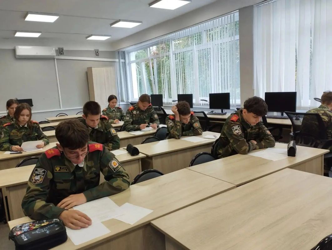 Сегодня, 14 сентября, в Пензенской области начинается новый цикл Всероссийской олимпиады школьников.Традиционно первым этапом масштабного интеллектуального состязания становится школьный этап, который в регионе пройдет в... Сегодня, 14 сентября, в Пензенской области начинается новый цикл Всероссийской олимпиады школьников.Традиционно первым этапом масштабного интеллектуального состязания становится школьный этап, который в регионе пройдет в...