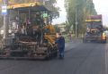 На улице Зеленодольской начали фрезеровать асфальт
