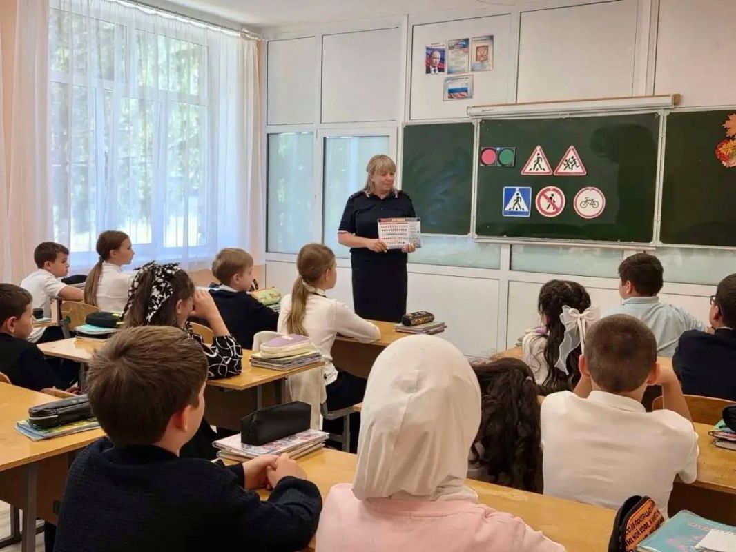 Сотрудники Госавтоинспекции Никольского района провели профилактическое занятие по дорожной безопасности Сотрудники Госавтоинспекции Никольского района провели профилактическое занятие по дорожной безопасности
