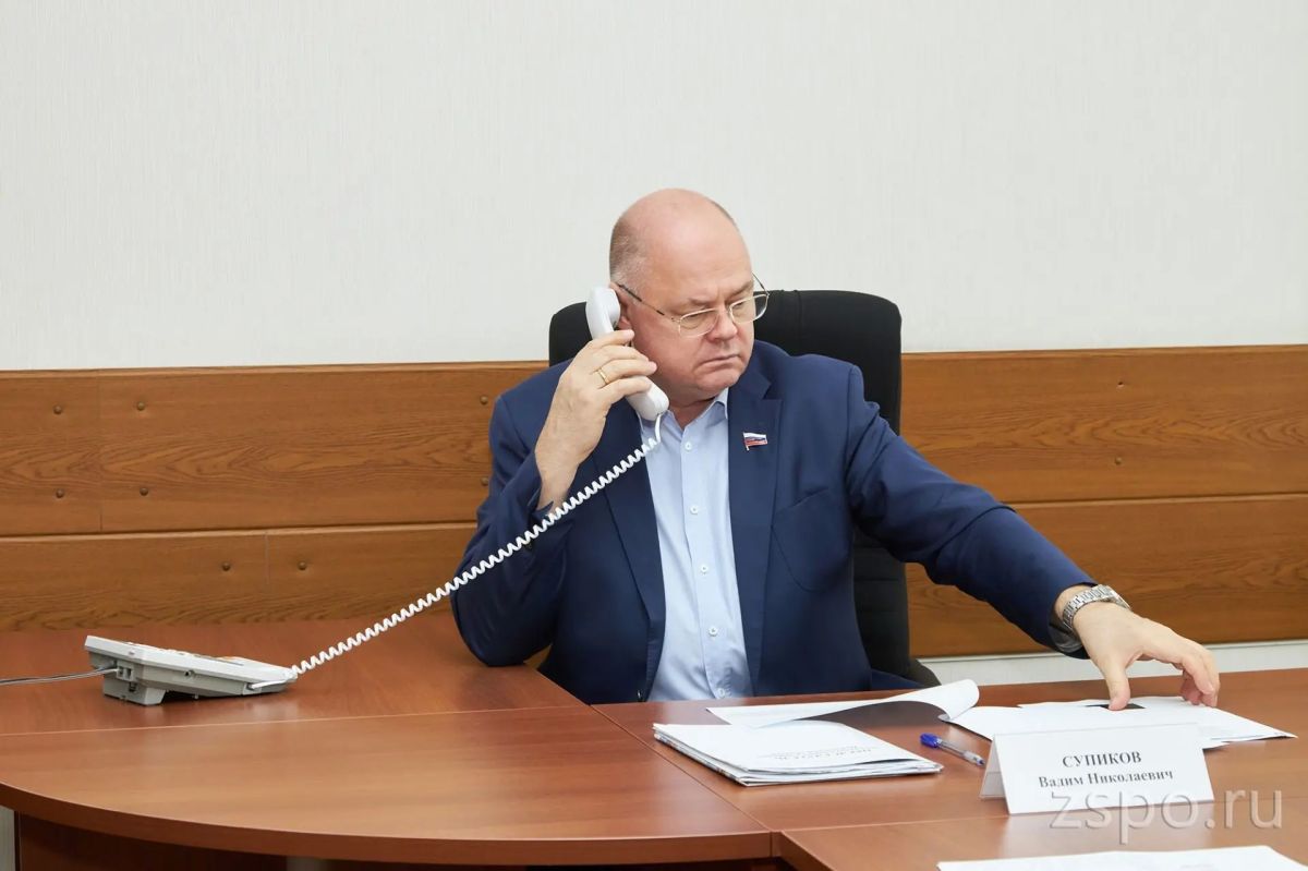 Вадим Супиков оказал помощь пензенцам в установке нового контейнера