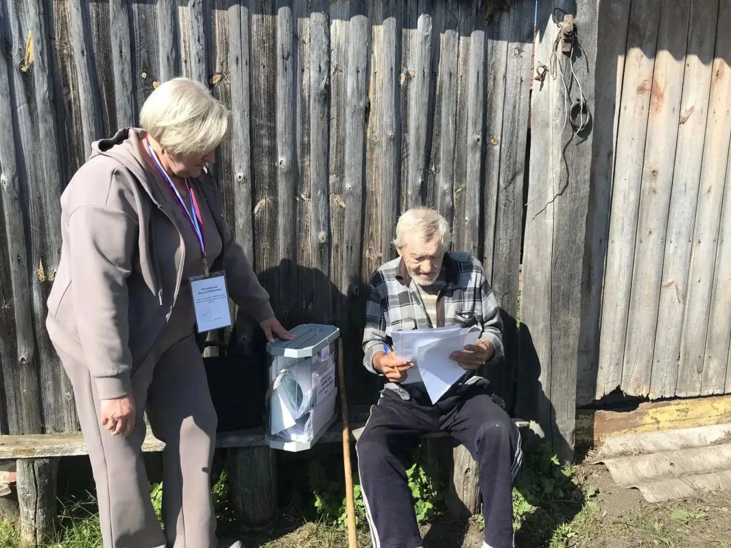 Голосование на дому - для тех, кому особенно важна забота Голосование на дому - для тех, кому особенно важна забота