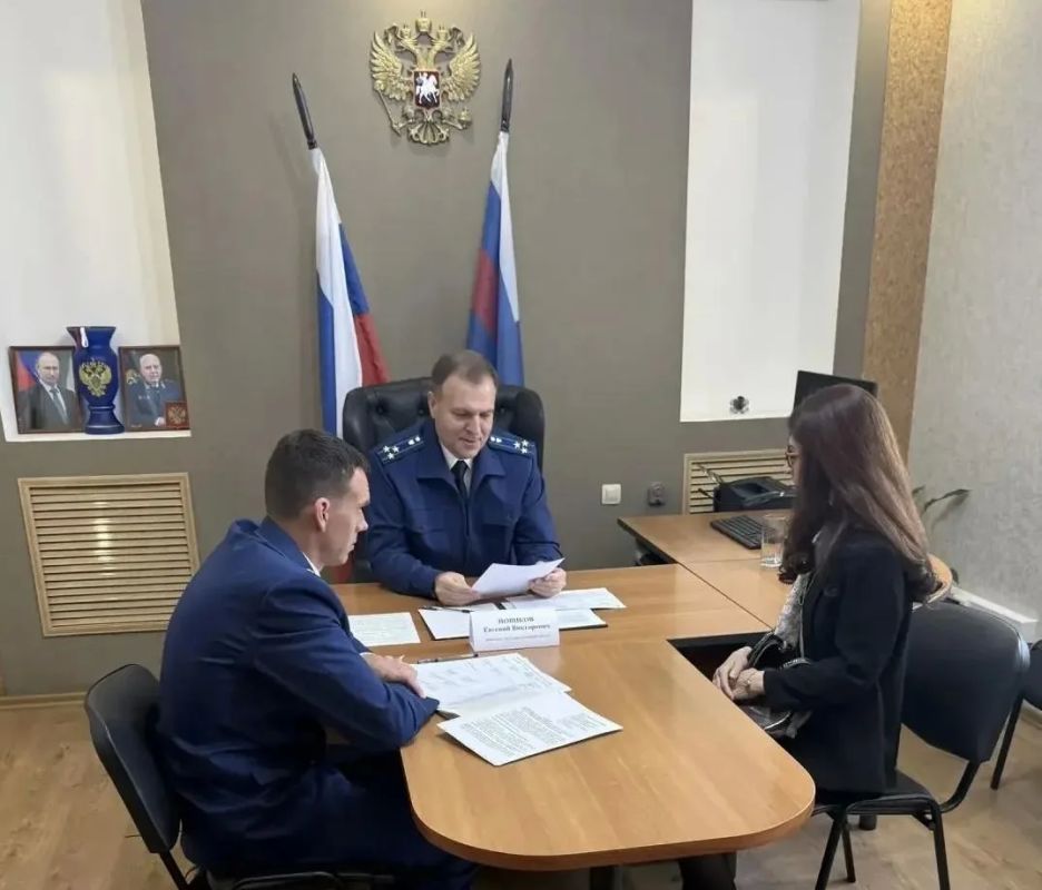В Мокшанском районе представлен новый прокурор В Мокшанском районе представлен новый прокурор