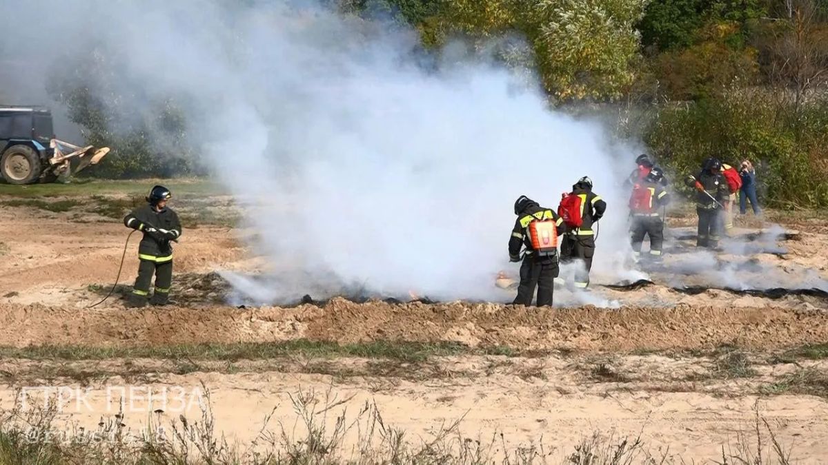 В Пензе прошли пожарнотактические учения МЧС: в город приехали заместители территориальных органов из 14 регионов ПФО — чтобы отработать навыки и обменяться опытом В Пензе прошли пожарнотактические учения МЧС: в город приехали заместители территориальных органов из 14 регионов ПФО — чтобы отработать навыки и обменяться опытом