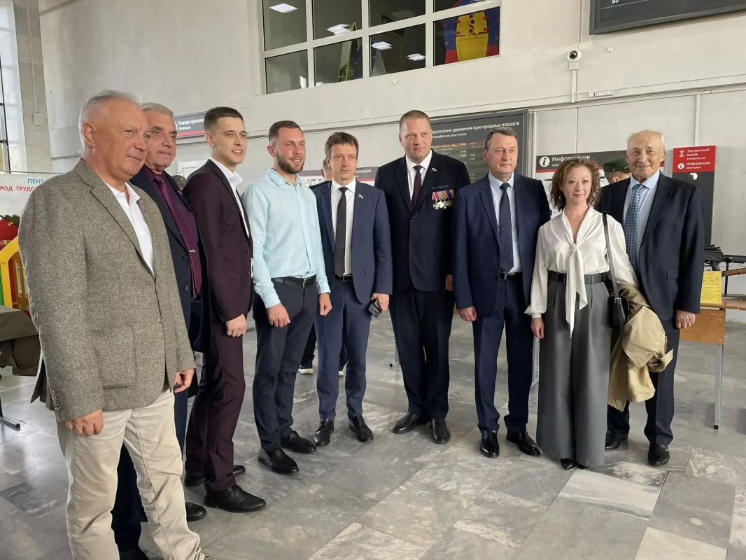 В Пензу прибыл «Поезд Победы» - первая в мире иммерсивная инсталляция с эффектом погружения, размещённая в движущемся составе В Пензу прибыл «Поезд Победы» - первая в мире иммерсивная инсталляция с эффектом погружения, размещённая в движущемся составе