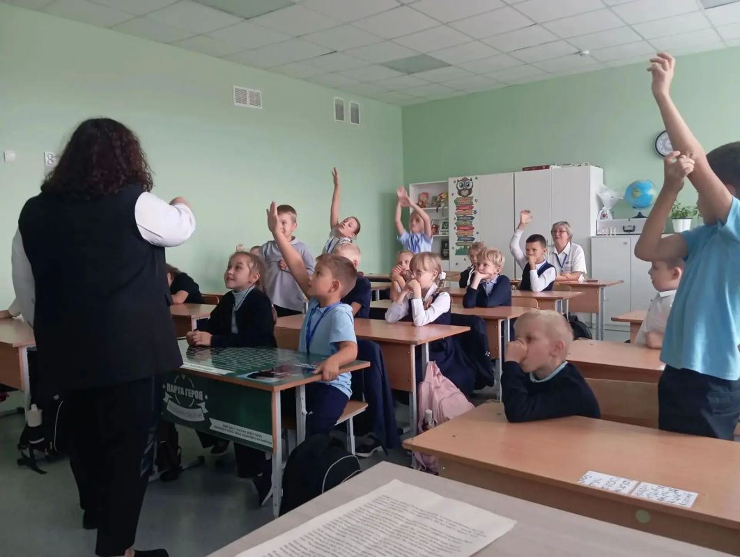 Школьникам из Кузнецкого района рассказали как появились первые профессии Школьникам из Кузнецкого района рассказали как появились первые профессии