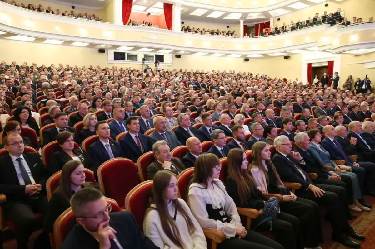 Олег Мельниченко: Вступил в должность губернатора Пензенской области Олег Мельниченко: Вступил в должность губернатора Пензенской области