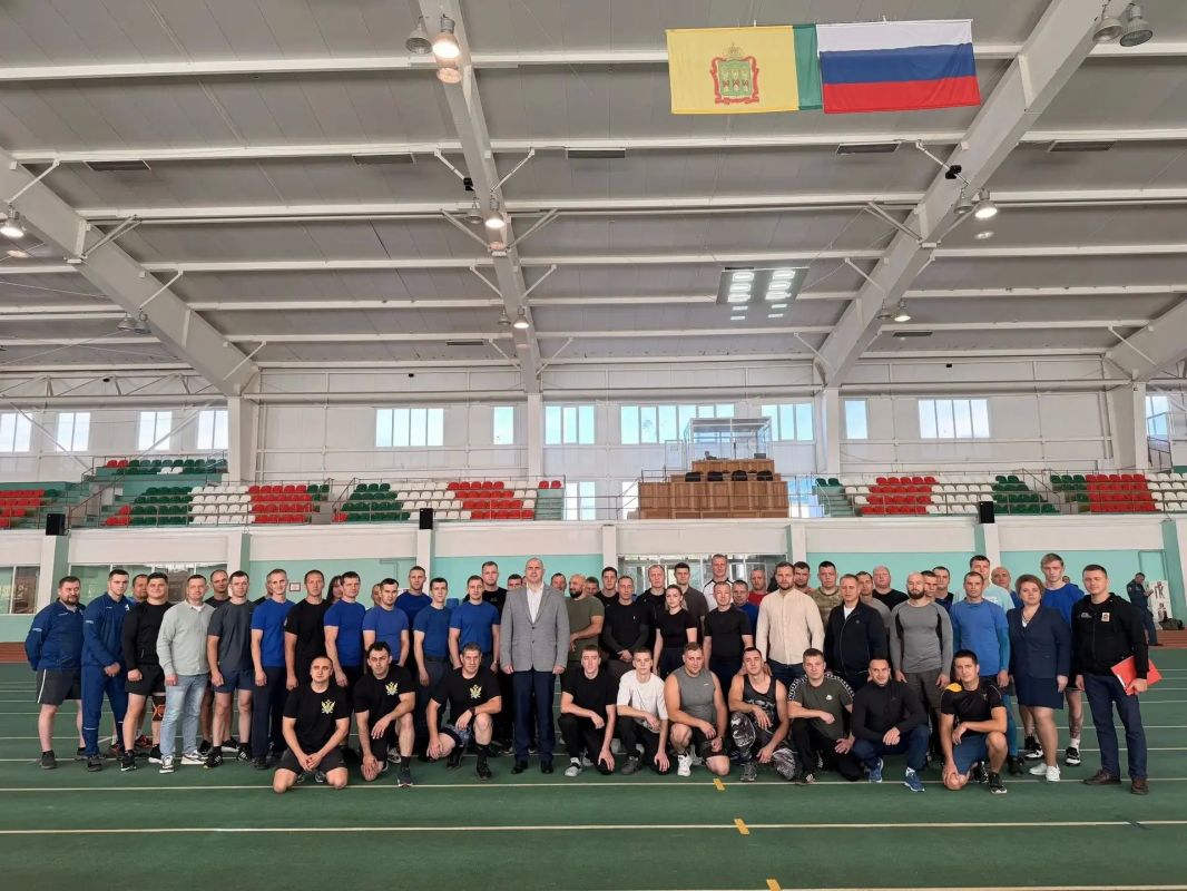 В Пензе среди сотрудников силовых ведомств состоялась Спартакиада «Динамо» по гиревому спорту В Пензе среди сотрудников силовых ведомств состоялась Спартакиада «Динамо» по гиревому спорту