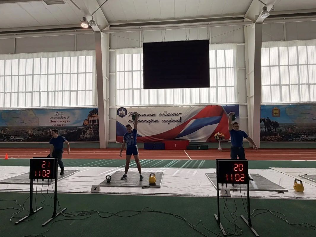 В Пензе среди сотрудников силовых ведомств состоялась Спартакиада «Динамо» по гиревому спорту В Пензе среди сотрудников силовых ведомств состоялась Спартакиада «Динамо» по гиревому спорту