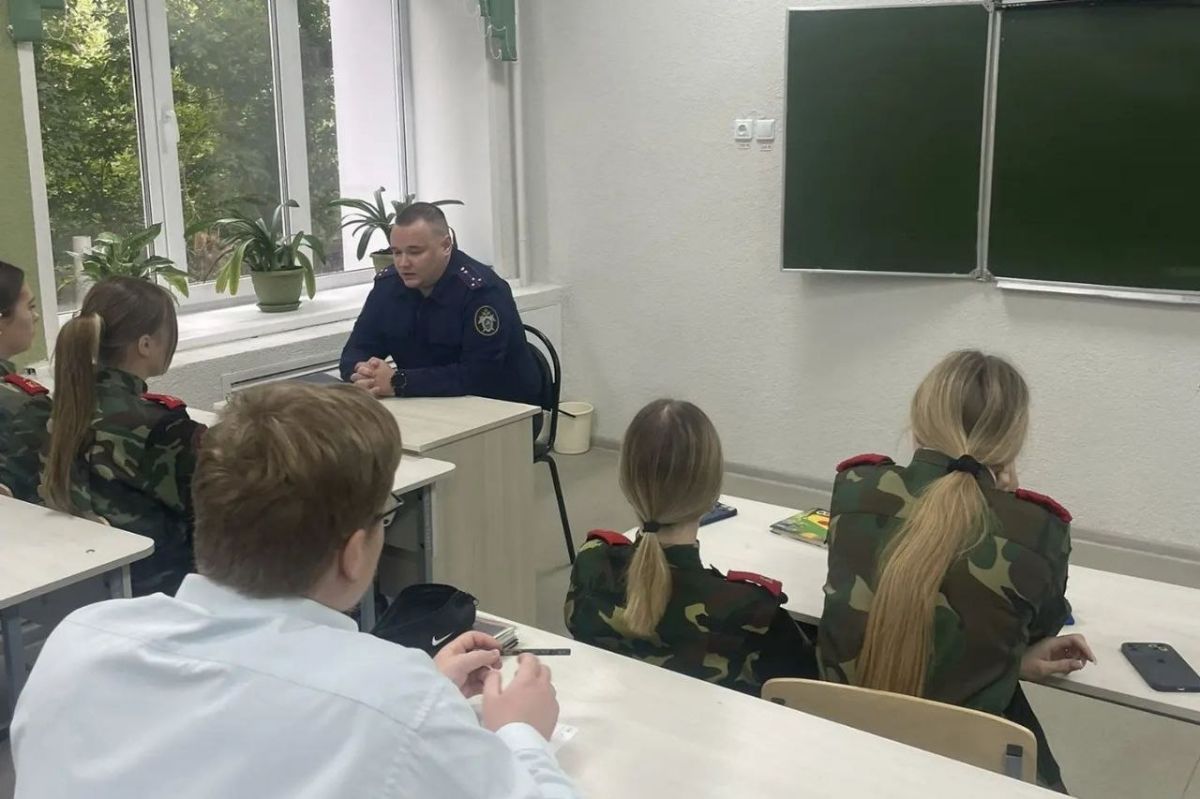 Сотрудник Нижнеломовского межрайонного следственного отдела провел профилактическое мероприятие со школьниками
