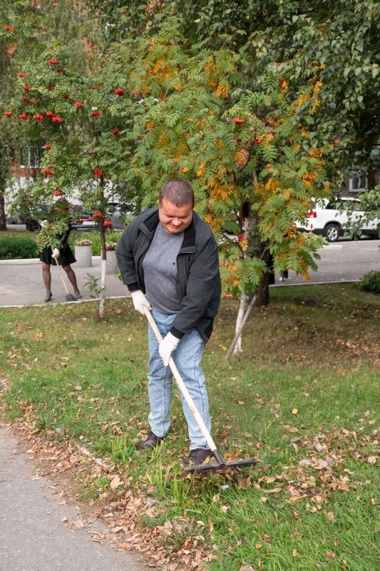 Коллектив УФК по Пензенской области провёл традиционный субботник Коллектив УФК по Пензенской области провёл традиционный субботник