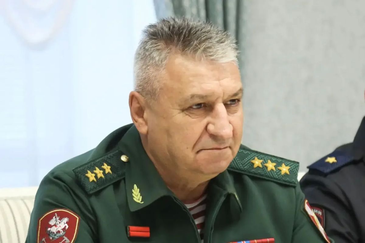 Олег Мельниченко: Командующий Приволжским ордена Жукова округом войск национальной гвардии Сергей Владимирович Просяник представил мне и руководителям силовых структур нашего региона в качестве начальника управления... Олег Мельниченко: Командующий Приволжским ордена Жукова округом войск национальной гвардии Сергей Владимирович Просяник представил мне и руководителям силовых структур нашего региона в качестве начальника управления...