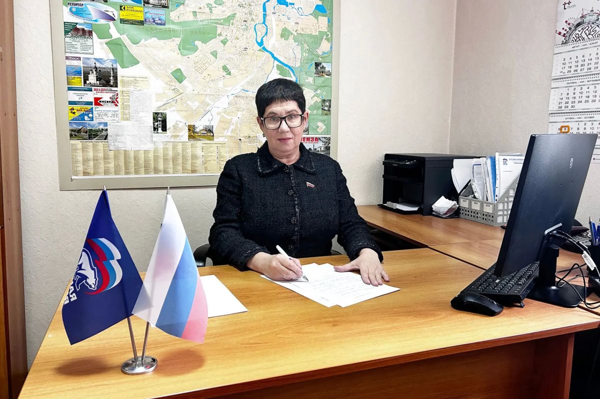 Нелли Шумилина взяла на контроль жалобу жительницы Пензы на работу управляющей компании