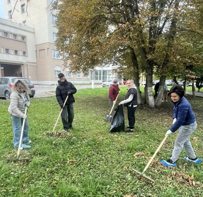Сотрудники Министерства труда, социальной защиты и демографии Пензенской области присоединились к региональному и городскому субботнику Сотрудники Министерства труда, социальной защиты и демографии Пензенской области присоединились к региональному и городскому субботнику