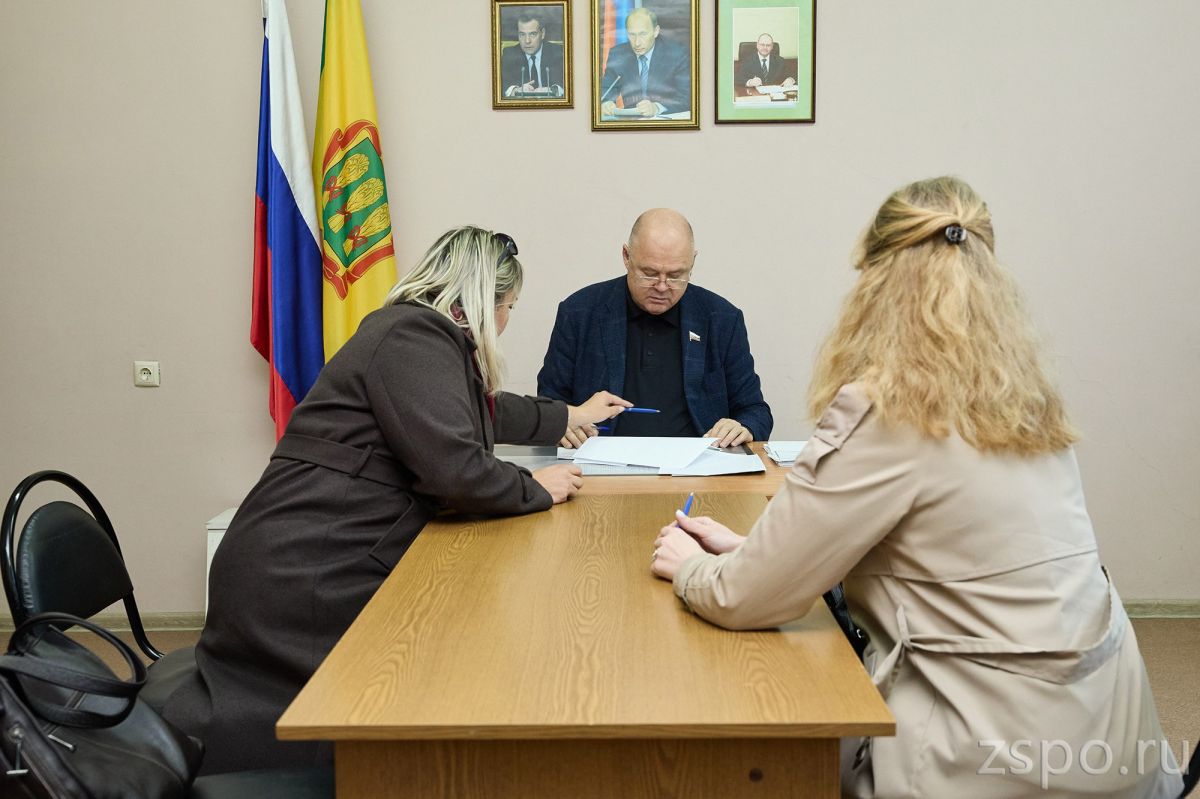 Вадим Супиков принял в работу обращения пензенцев Вадим Супиков принял в работу обращения пензенцев
