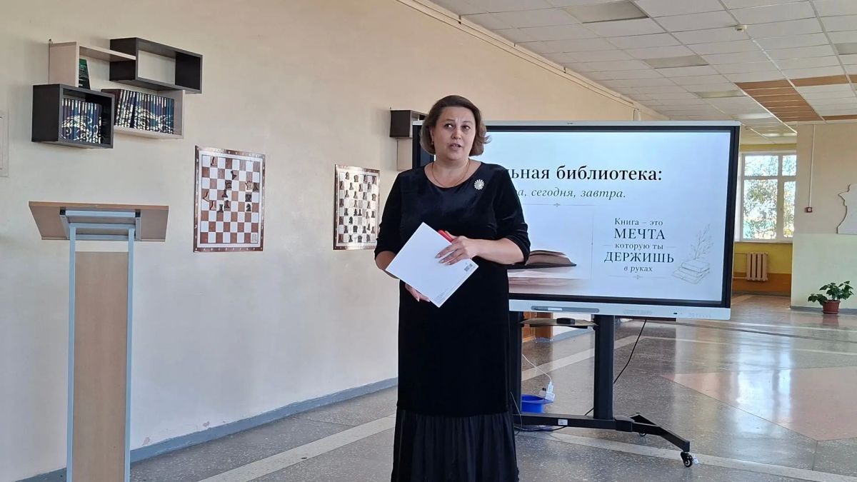 Современное, уютное и технологичное пространство обновленной библиотеки села Грабово распахнуло свои двери для учеников и педагогов Современное, уютное и технологичное пространство обновленной библиотеки села Грабово распахнуло свои двери для учеников и педагогов