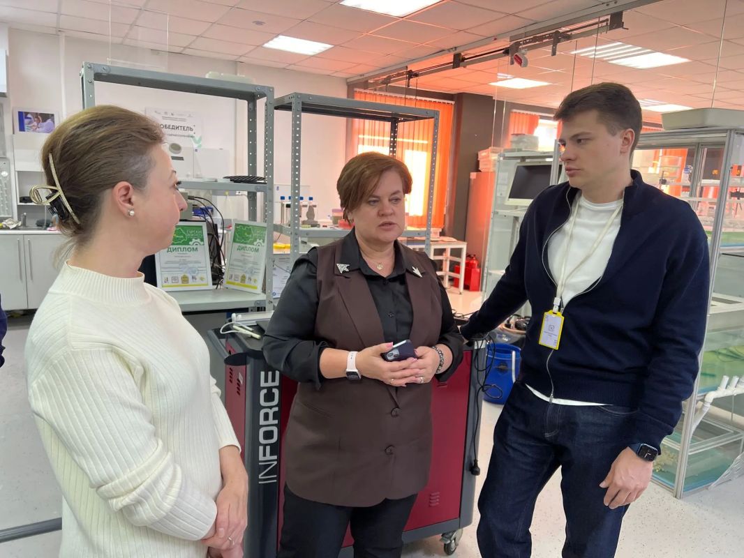 Врио министра образования Пензенской области Лариса Владимировна Казакова с рабочим визитом посетила АНО ДО «Кванториум НЭЛ» Врио министра образования Пензенской области Лариса Владимировна Казакова с рабочим визитом посетила АНО ДО «Кванториум НЭЛ»